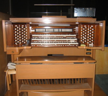Covenant Presbyterian Nave Console