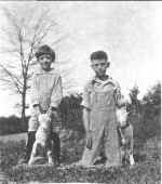 Vernon and Reed Bridges ca 1925.jpg (127591 bytes)
