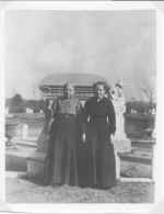 Sarah Haley West and dau Emma West Howell.jpg (106086 bytes)